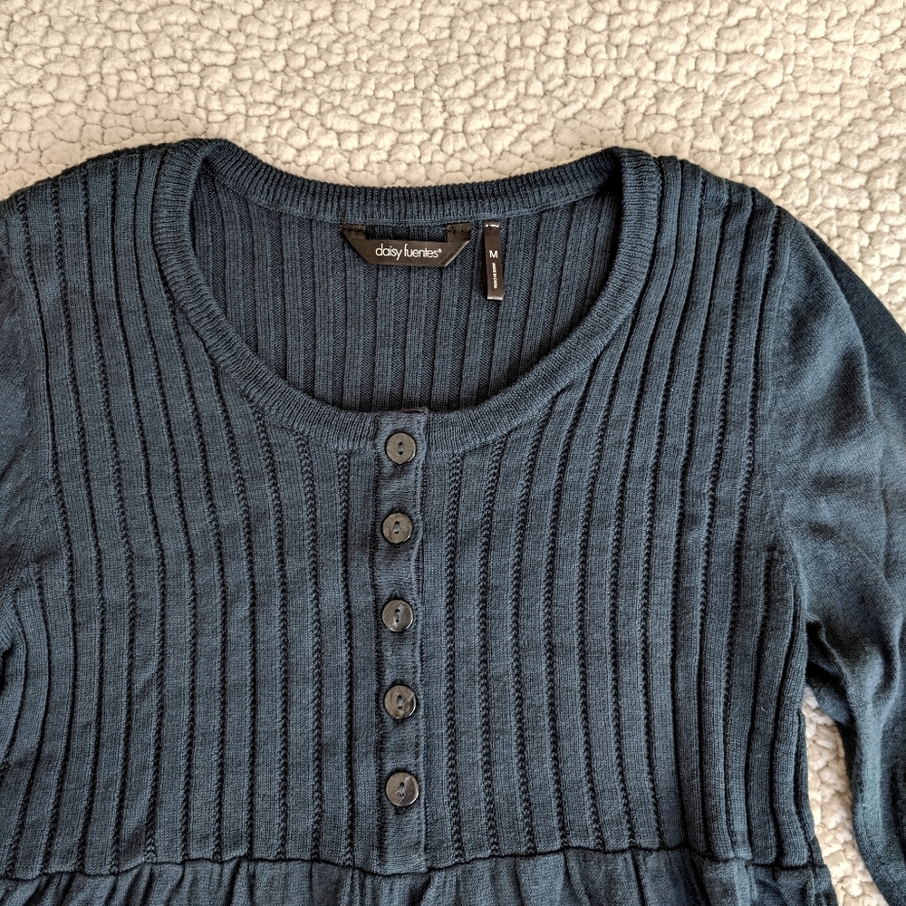 Daisy Fuentes babydoll sweater (size M)
